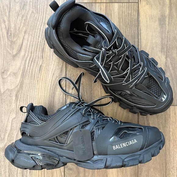 Balenciaga Track Runners – Iconic Streetwear Sneakers - Picture 1 of 8